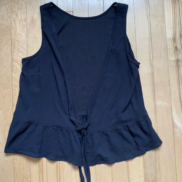 Wide open back tank top - Picture 5 of 5